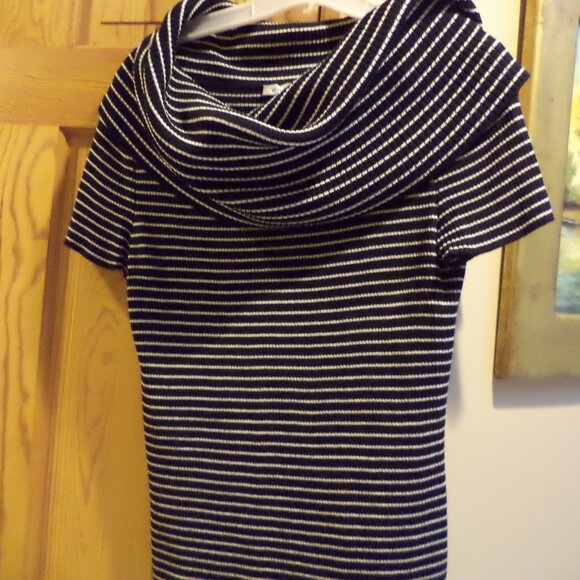 ST. JOHN Roll Collar Sweater ~ Cowl Neck ~ Black + White Stripe Knit  -Small - Picture 1 of 9
